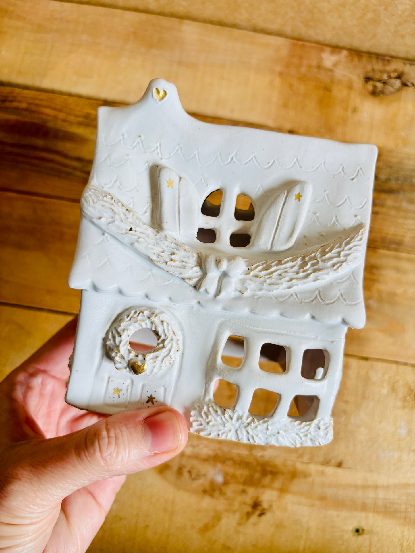 House 1 - white and gold tealight holder