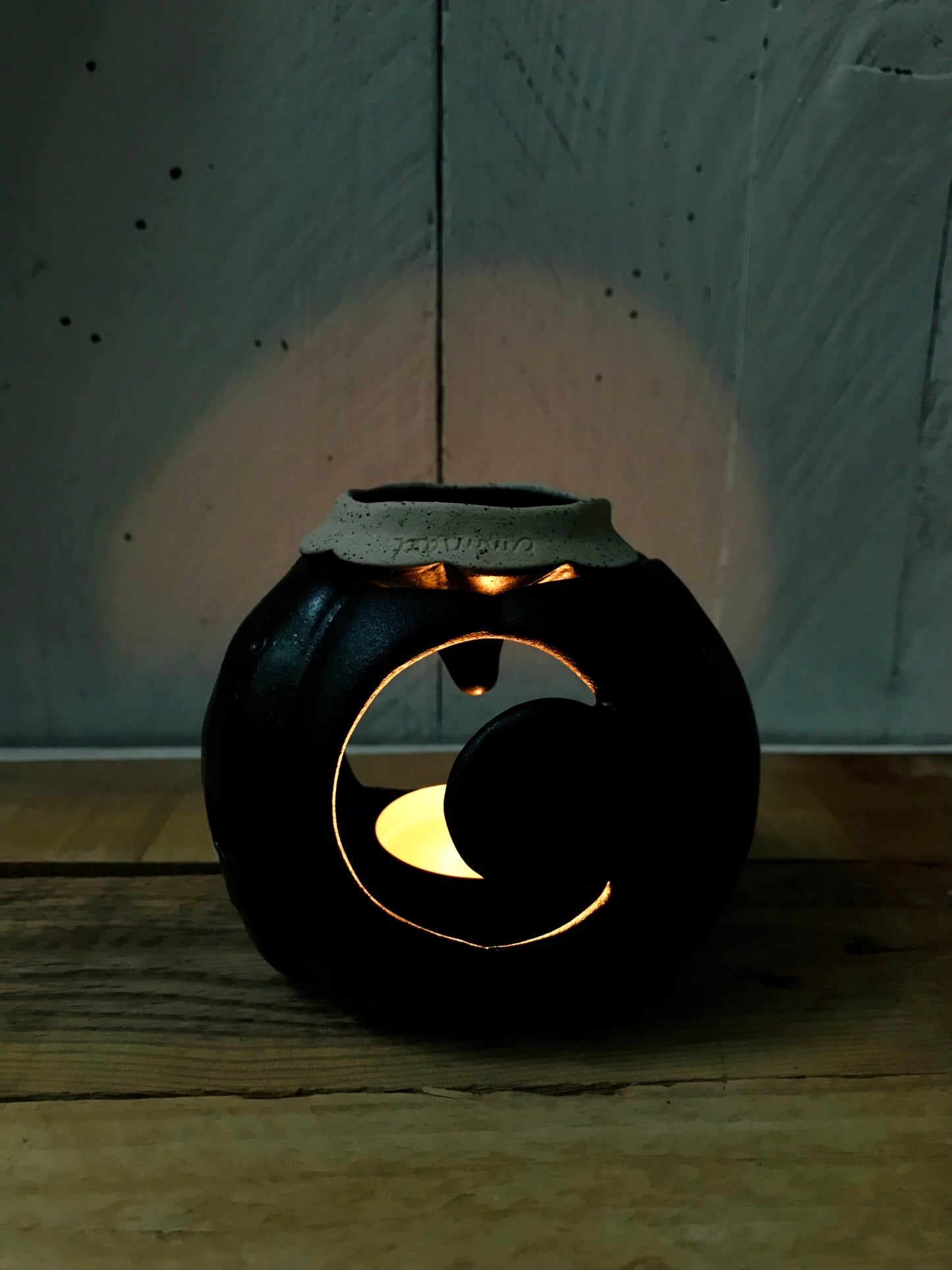 MOON & STARS - black diffuser - imperfect 1