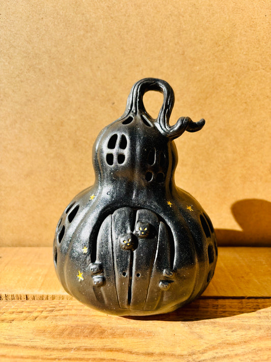Grande maison citrouille - photophore noir et doré 1