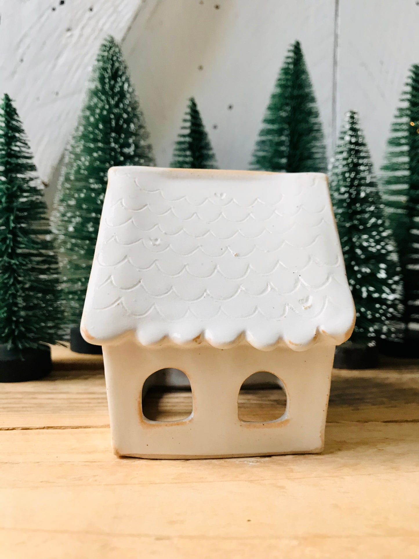 Maison 12 - photophore blanc et couronne verte