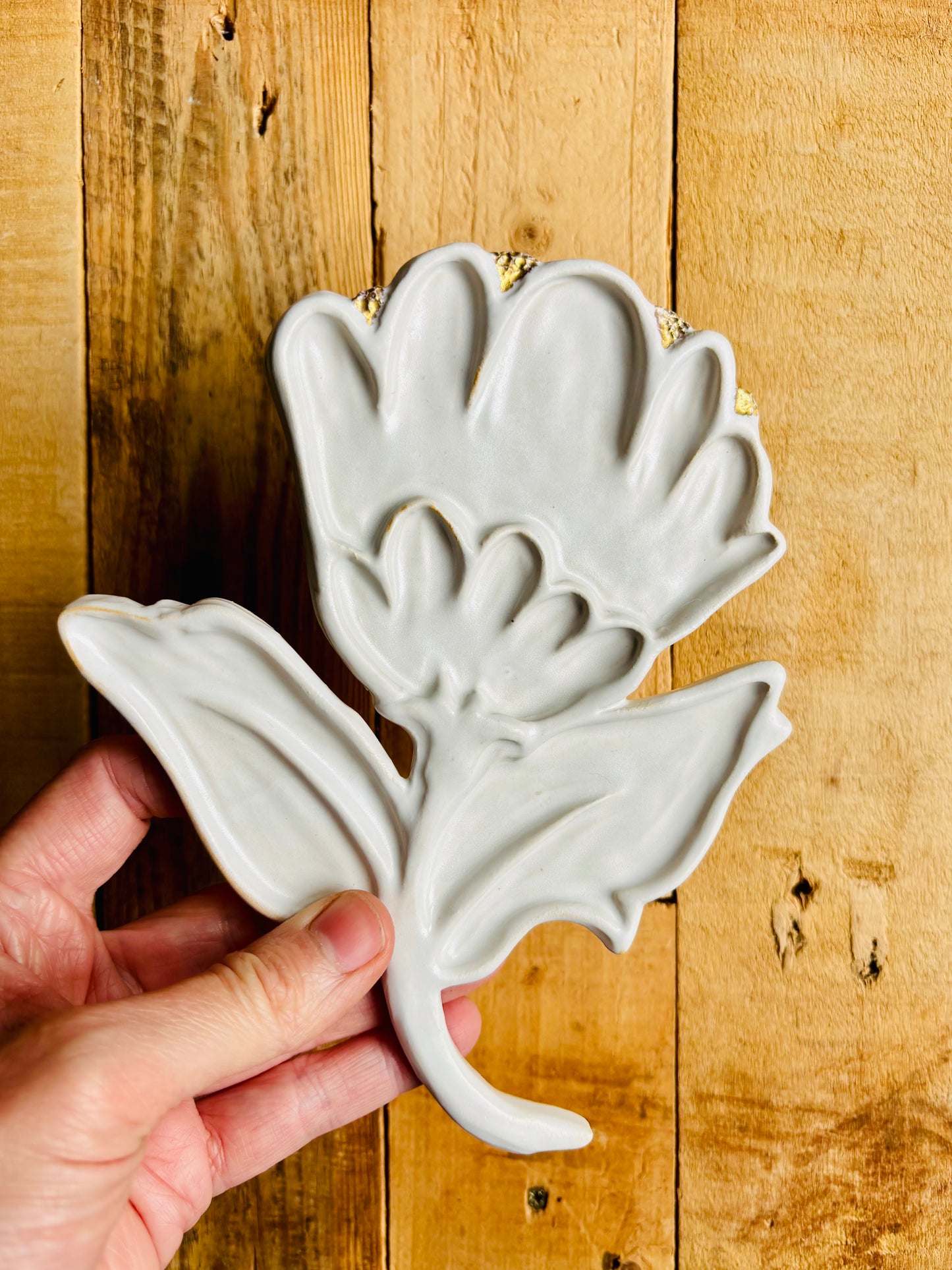 Grande fleur palette aquarelle blanche et or - 4