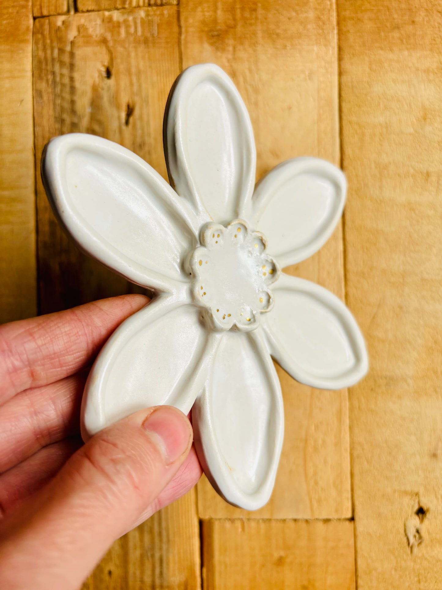 Grande fleur palette aquarelle blanche et or - 11 - imparfaite