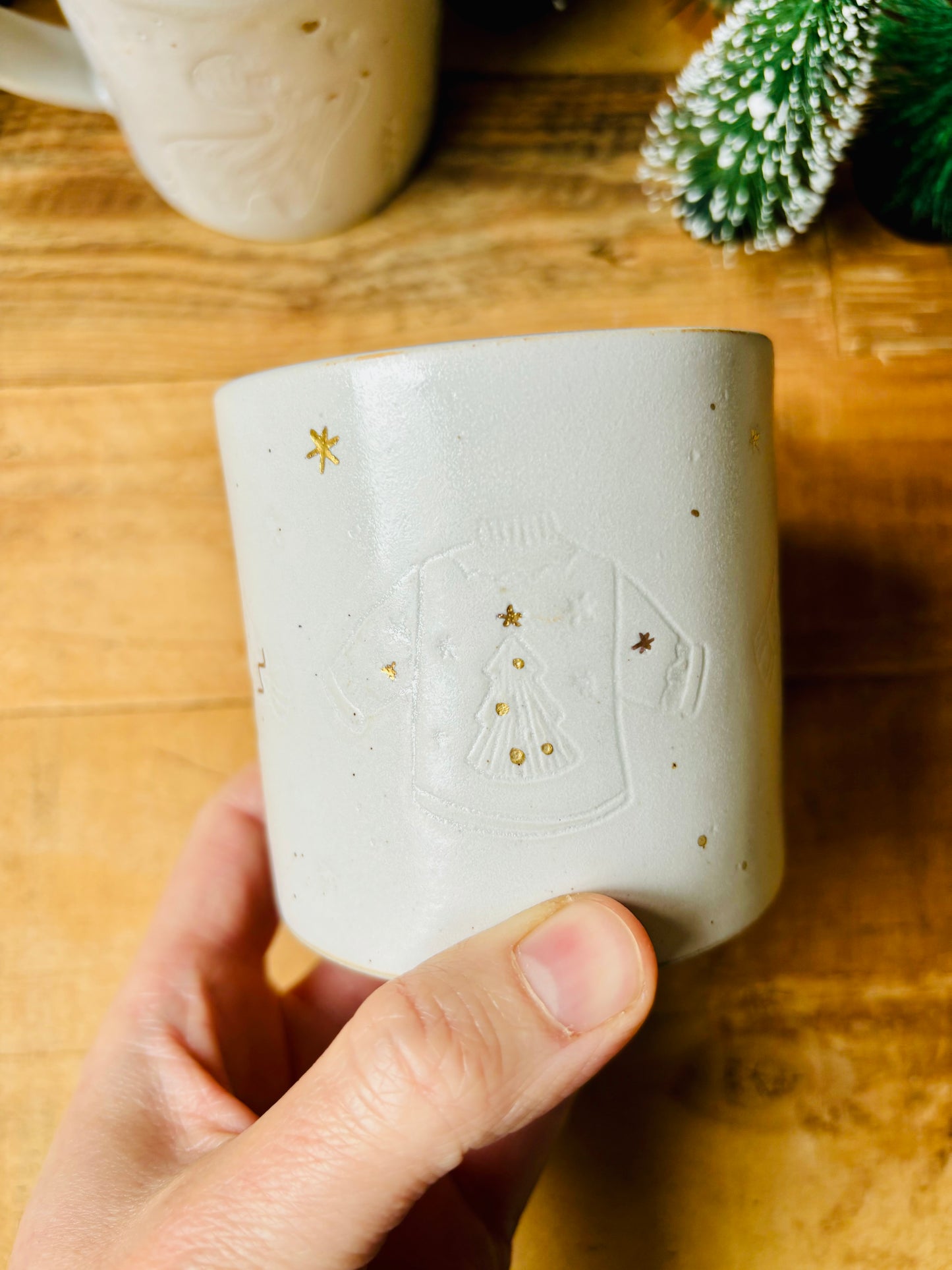 Christmas mug 5 - white and gold - sweater