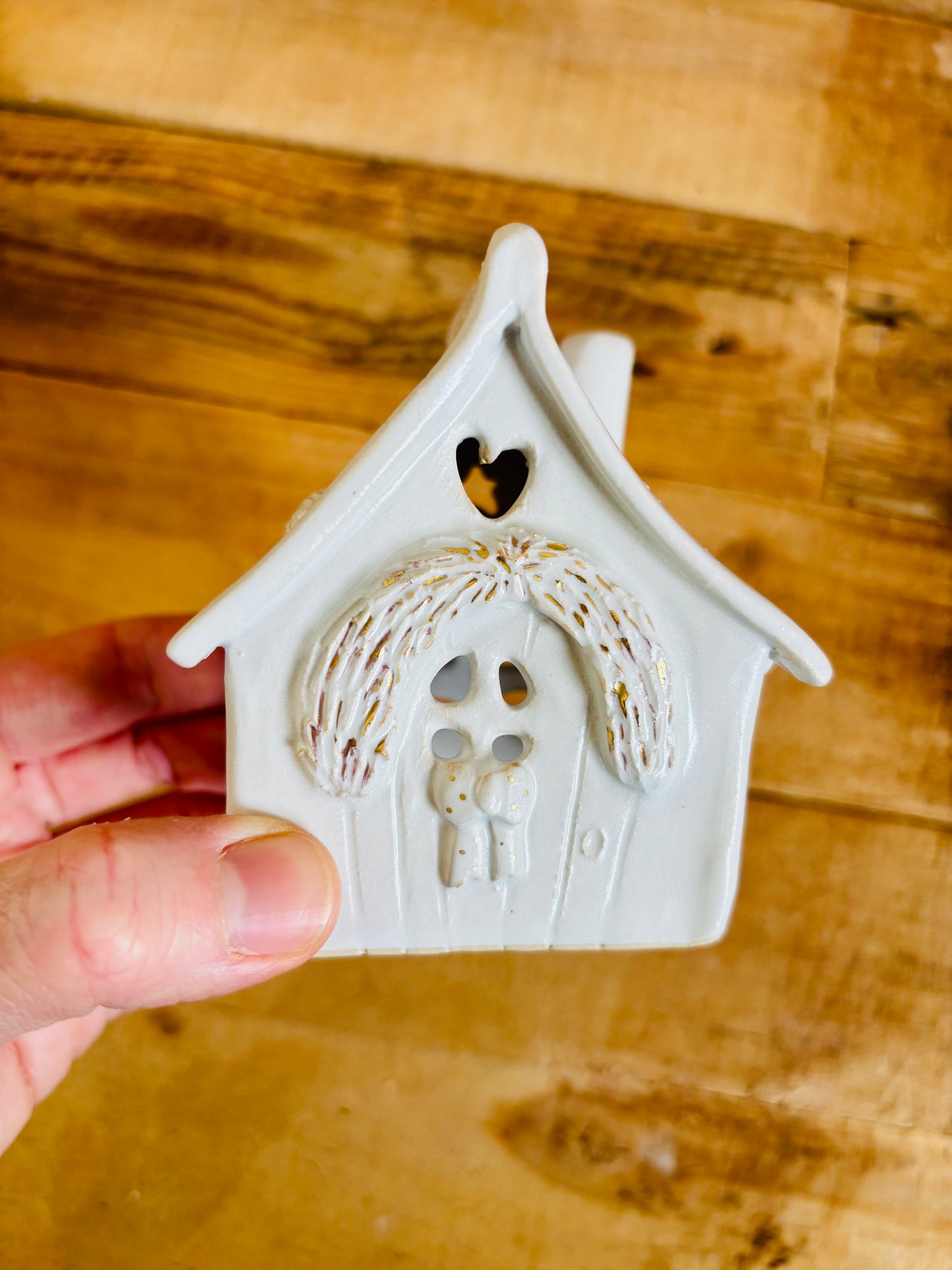 House 1 - white and gold tealight holder