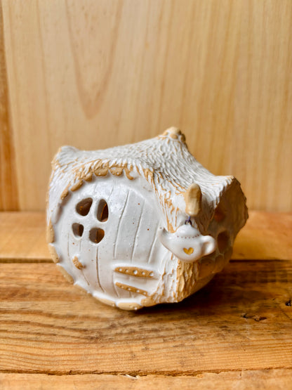 House 1 - white and gold tealight holder