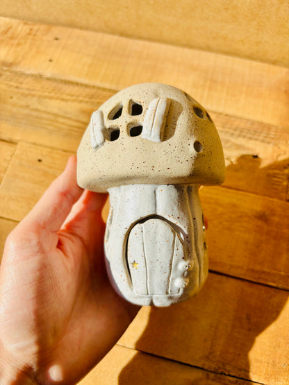 Maison champignon - photophore blanc moucheté et or 4