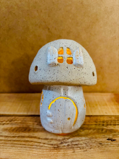 Maison champignon - photophore blanc moucheté et or 5