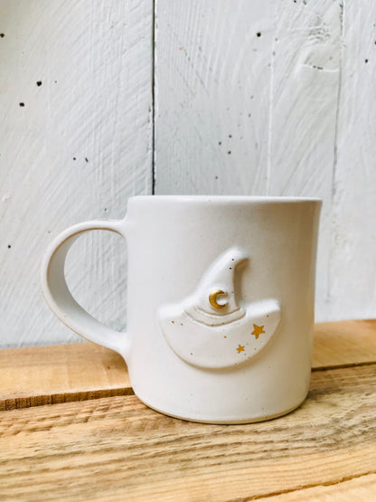 Mug with a witch hat - white and gold - 4