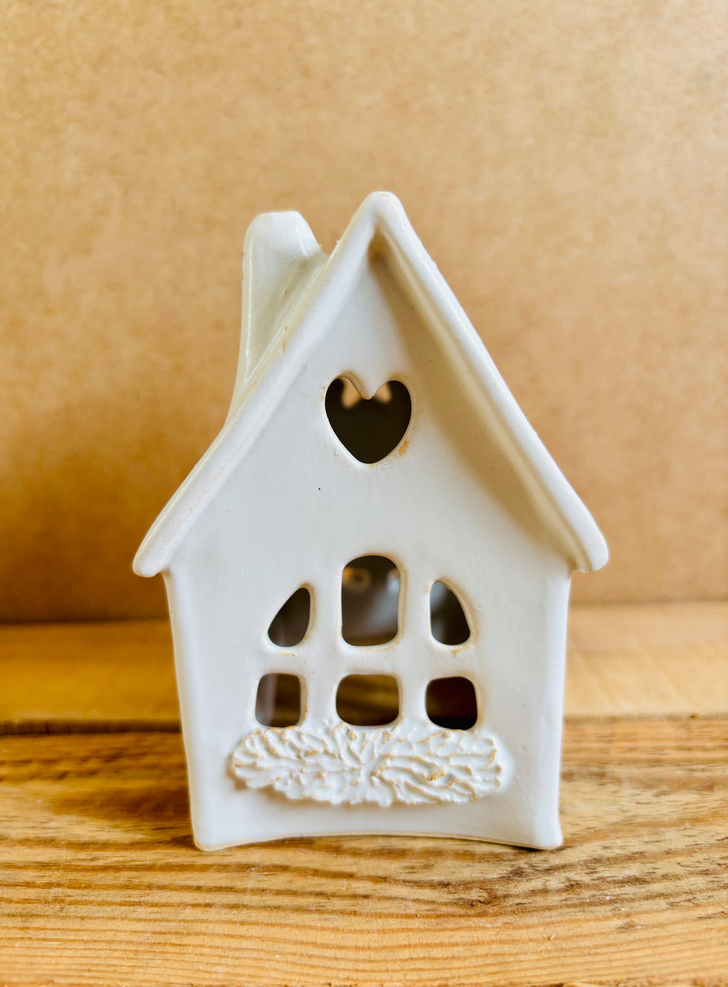 House 1 - white and gold tealight holder