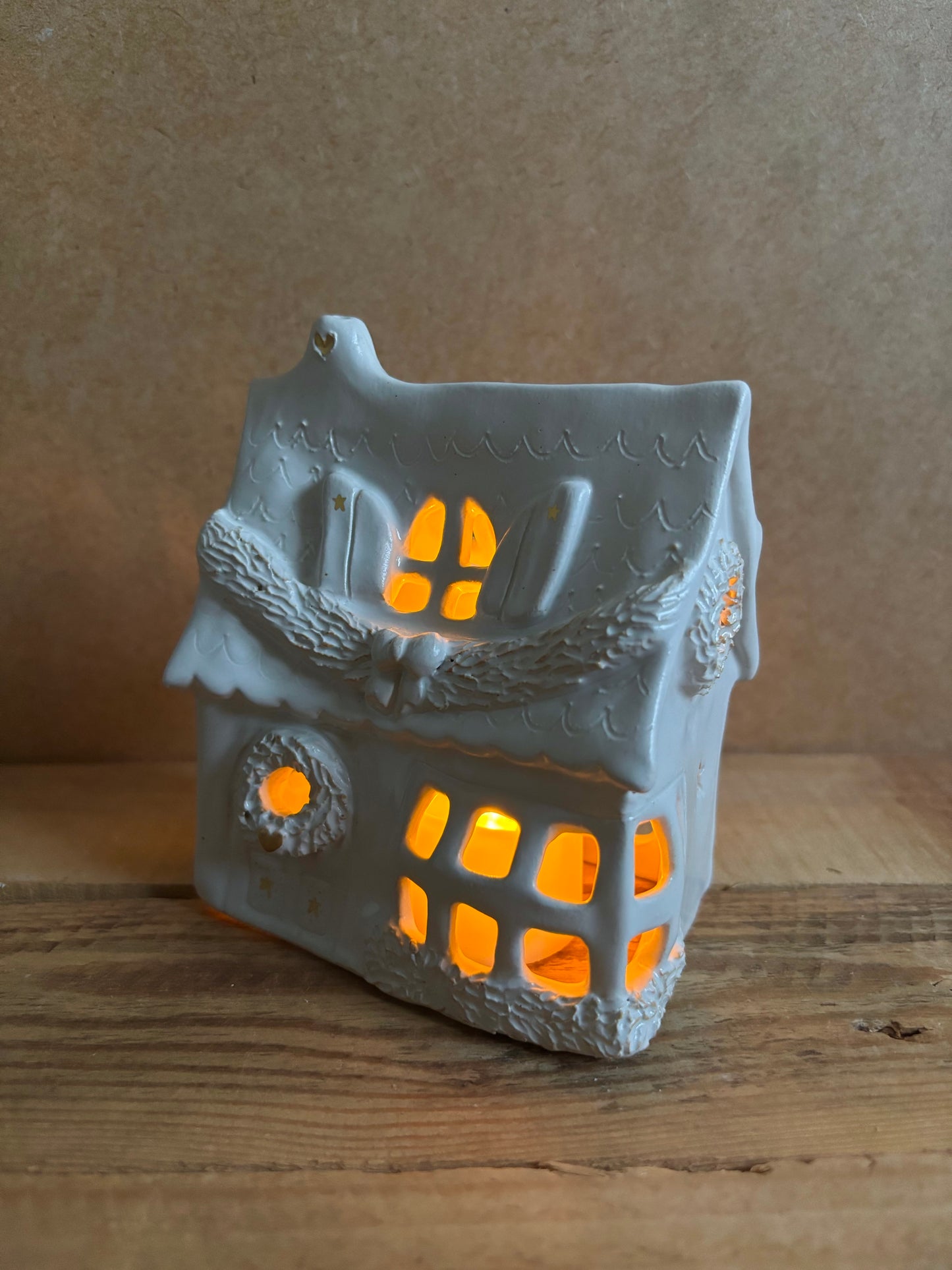 House 1 - white and gold tealight holder