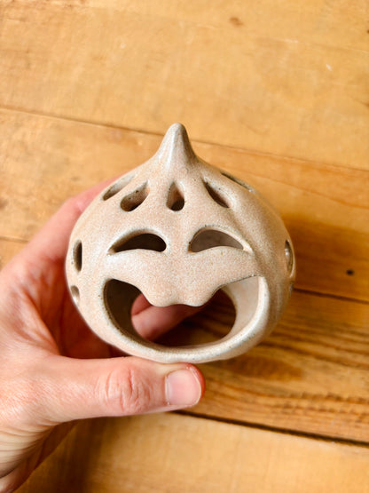 PATRICK - white tealight holder