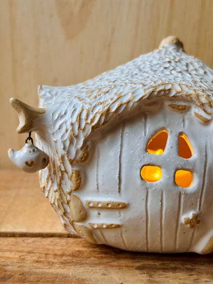 House 1 - white and gold tealight holder