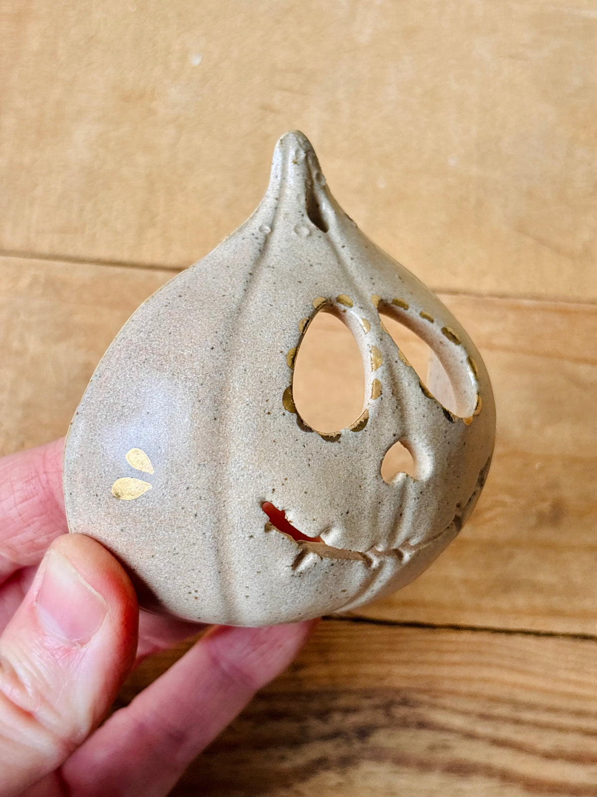 Citrouille murale beige moucheté et or - 1