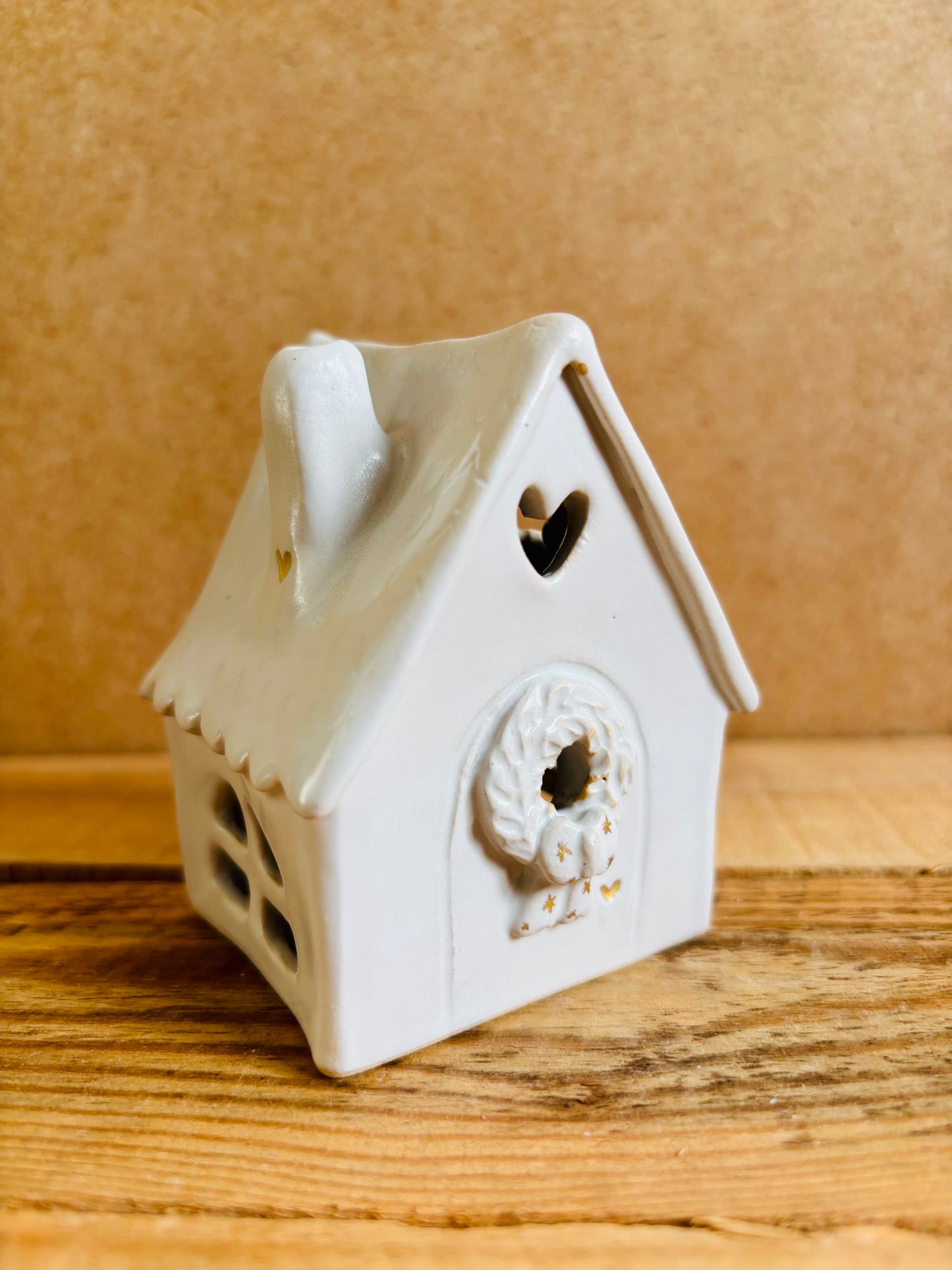 House 1 - white and gold tealight holder