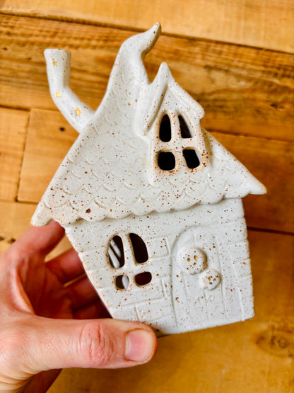 Grande maison cottage - photophore blanc moucheté et or