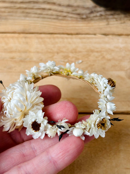 Large wreath of dried flowers - 1