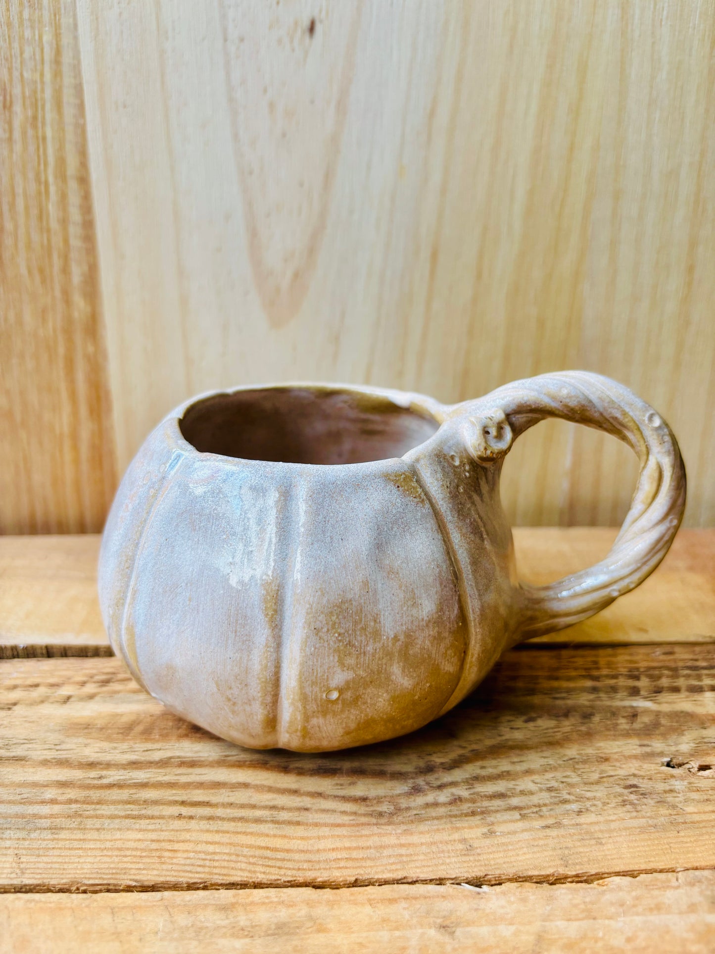 Tasse citrouille beige et or - 2