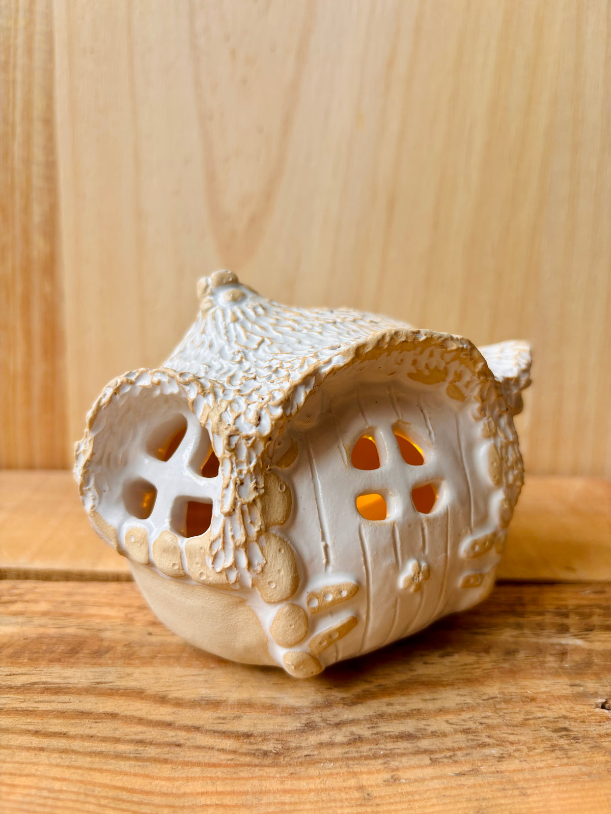Maison Hobbit - photophore blanc et or 25