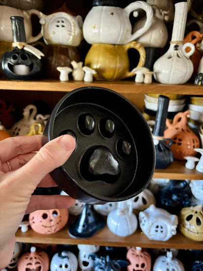 Anti-glutton bowl with paw pattern - in stock
