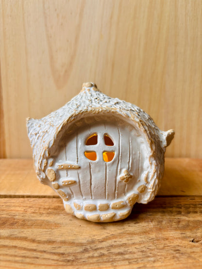 House 1 - white and gold tealight holder