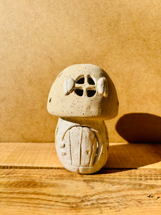 Maison champignon - photophore blanc moucheté et or 2