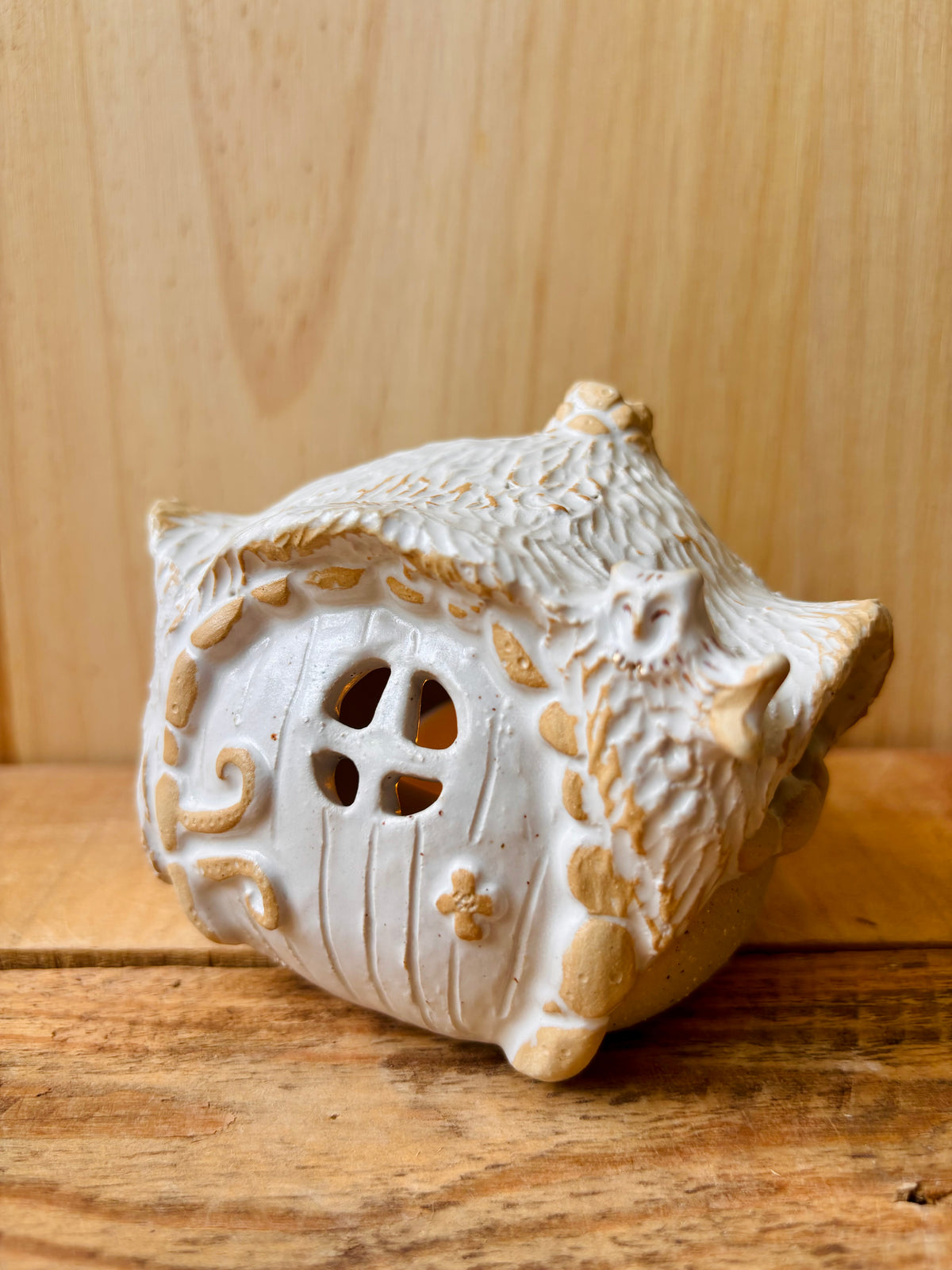 Maison Hobbit - photophore blanc et or 30