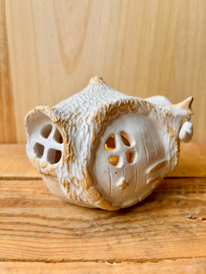 House 1 - white and gold tealight holder