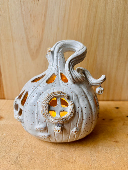 Maison citrouille - photophore blanc moucheté et or 7