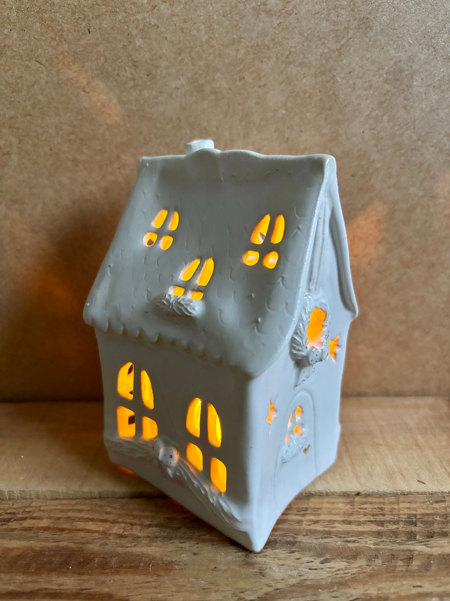 House 1 - white and gold tealight holder