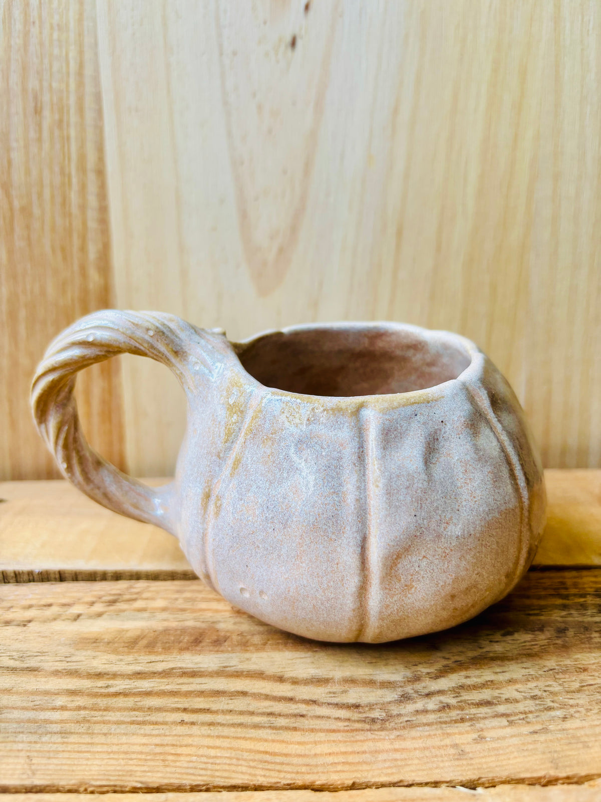 Tasse citrouille beige et or - 2