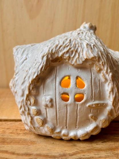 House 1 - white and gold tealight holder