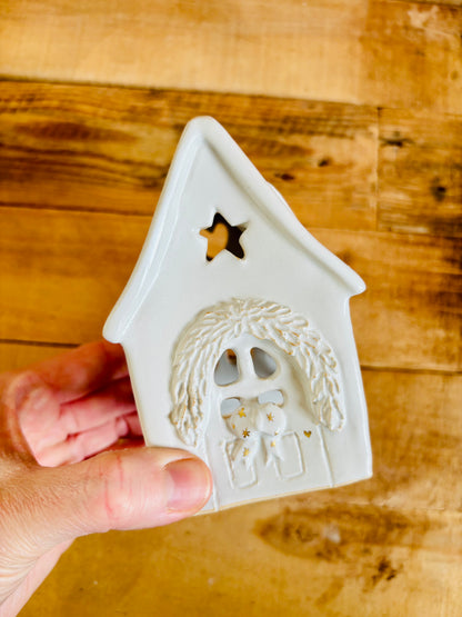 House 1 - white and gold tealight holder