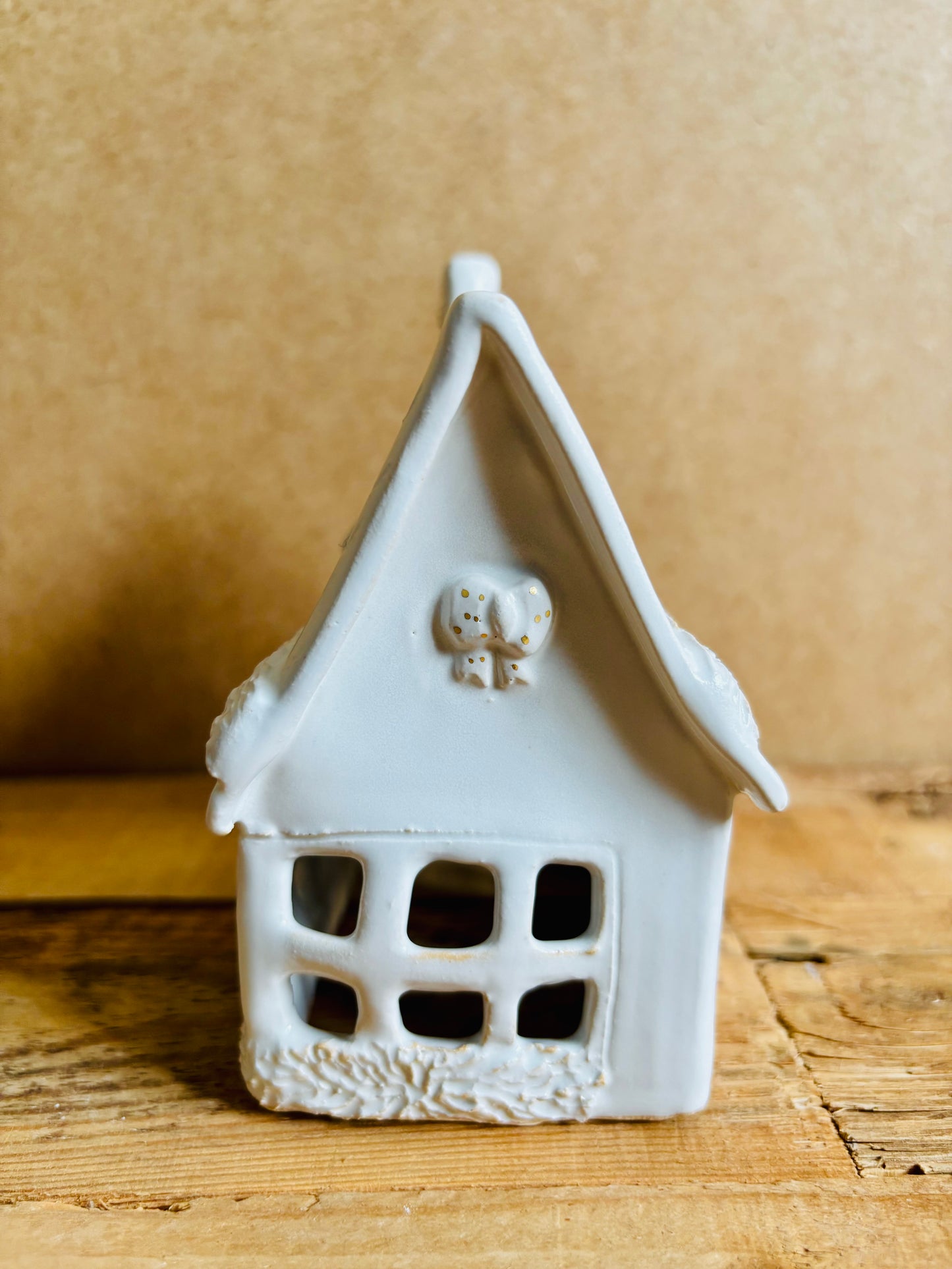 House 1 - white and gold tealight holder