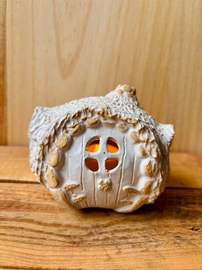 House 1 - white and gold tealight holder