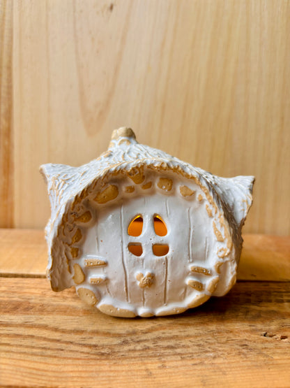 House 1 - white and gold tealight holder