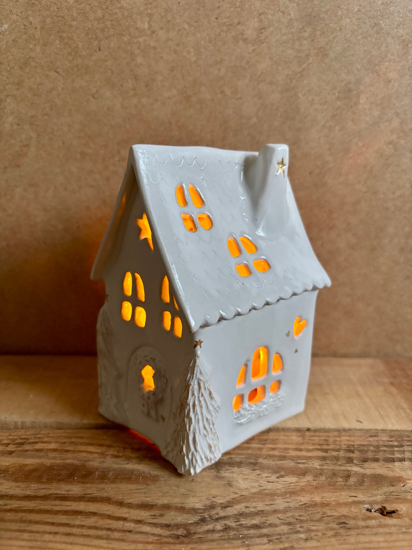 House 1 - white and gold tealight holder