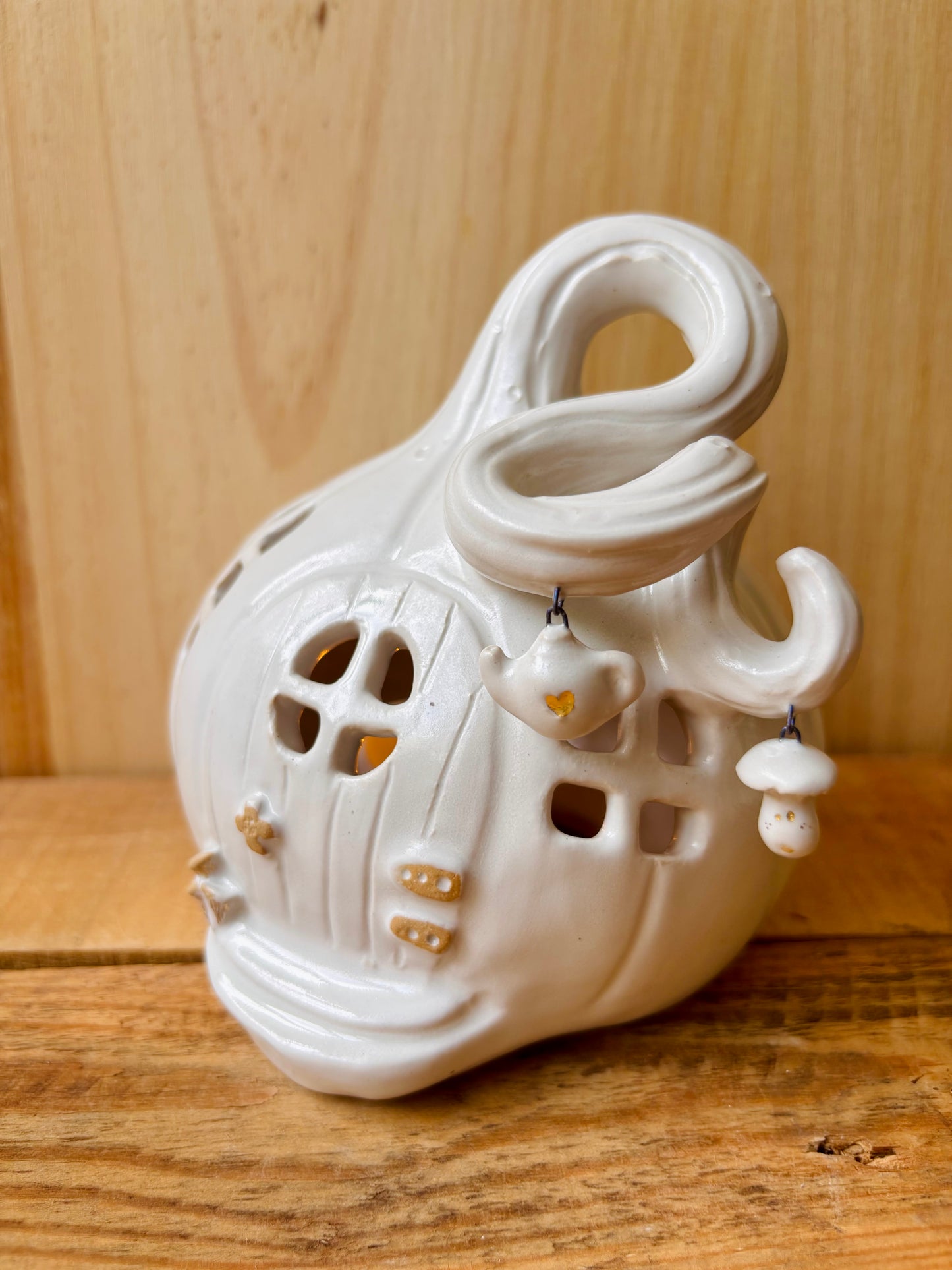 Grande maison citrouille - photophore blanc et or