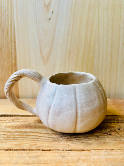 Tasse citrouille beige moucheté