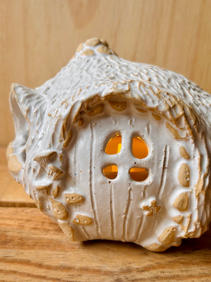 House 1 - white and gold tealight holder