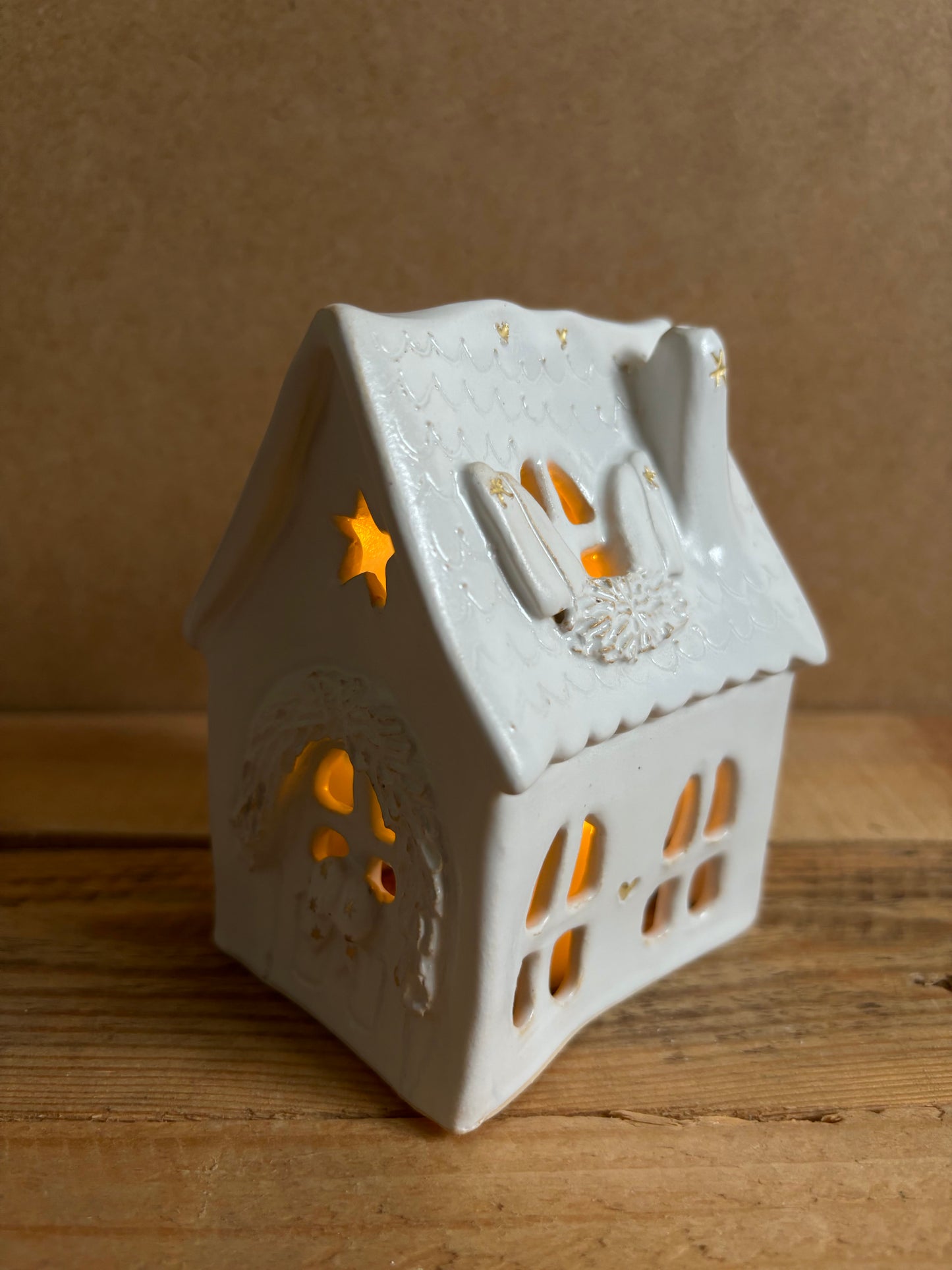 House 1 - white and gold tealight holder