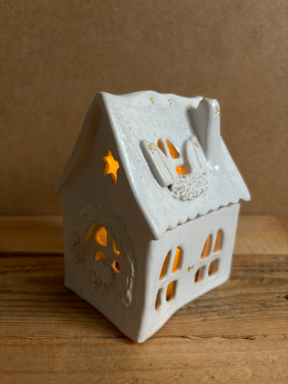 House 1 - white and gold tealight holder