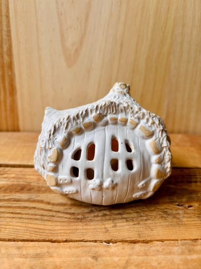 House 1 - white and gold tealight holder