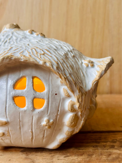 House 1 - white and gold tealight holder