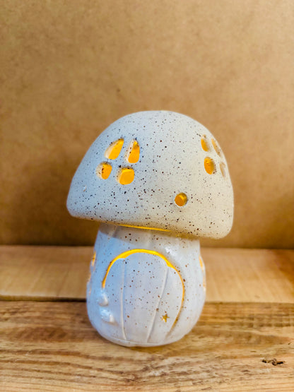 Maison champignon - photophore blanc moucheté et or 1