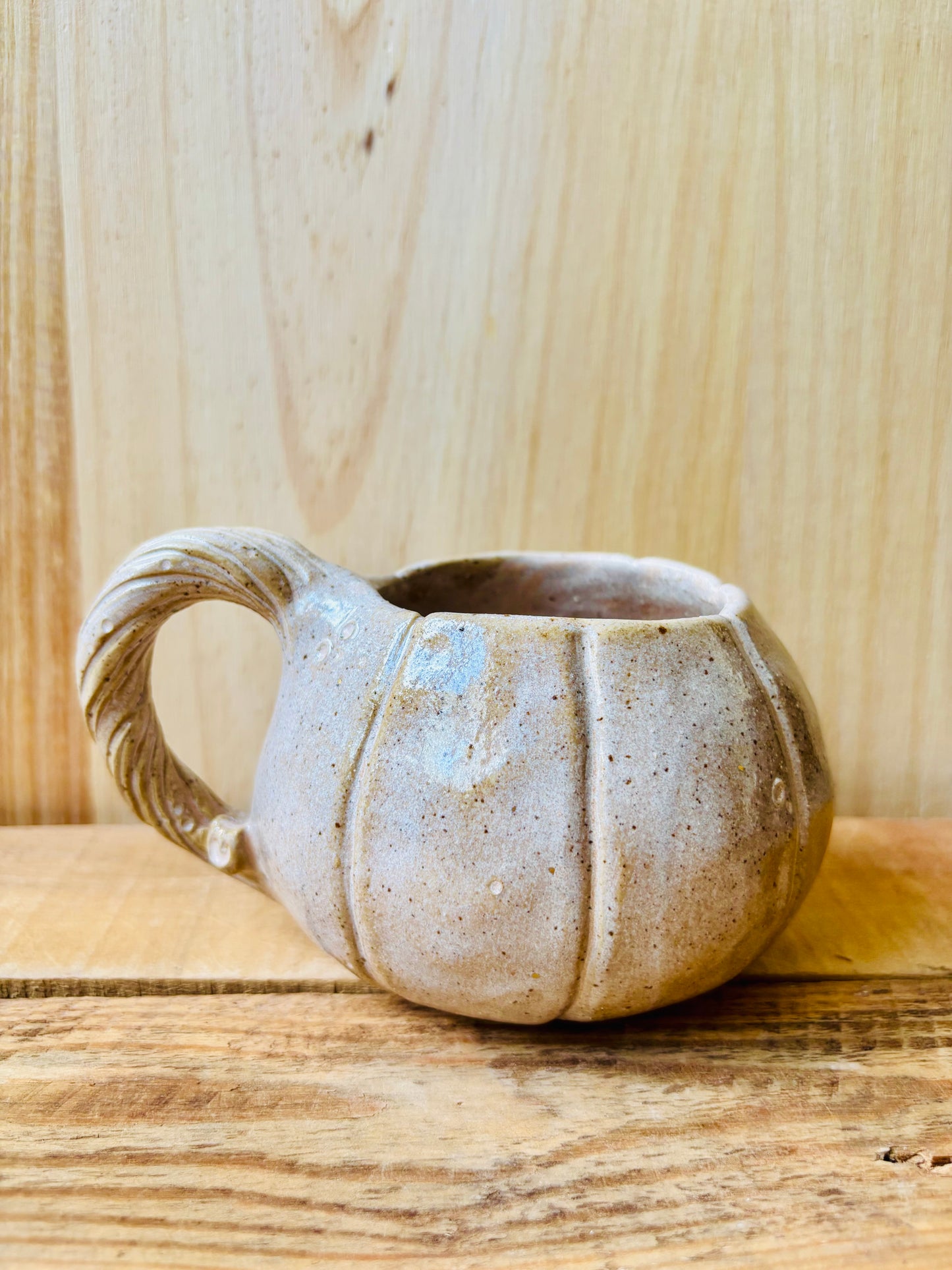 Tasse citrouille beige moucheté et or - 3 - imparfaite