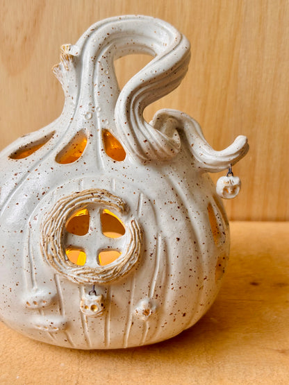 Maison citrouille - photophore blanc moucheté et or 7