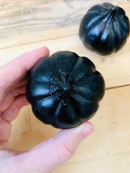 Small pumpkin - black