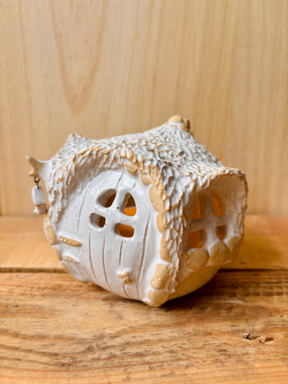 Maison Hobbit - photophore blanc et or 22