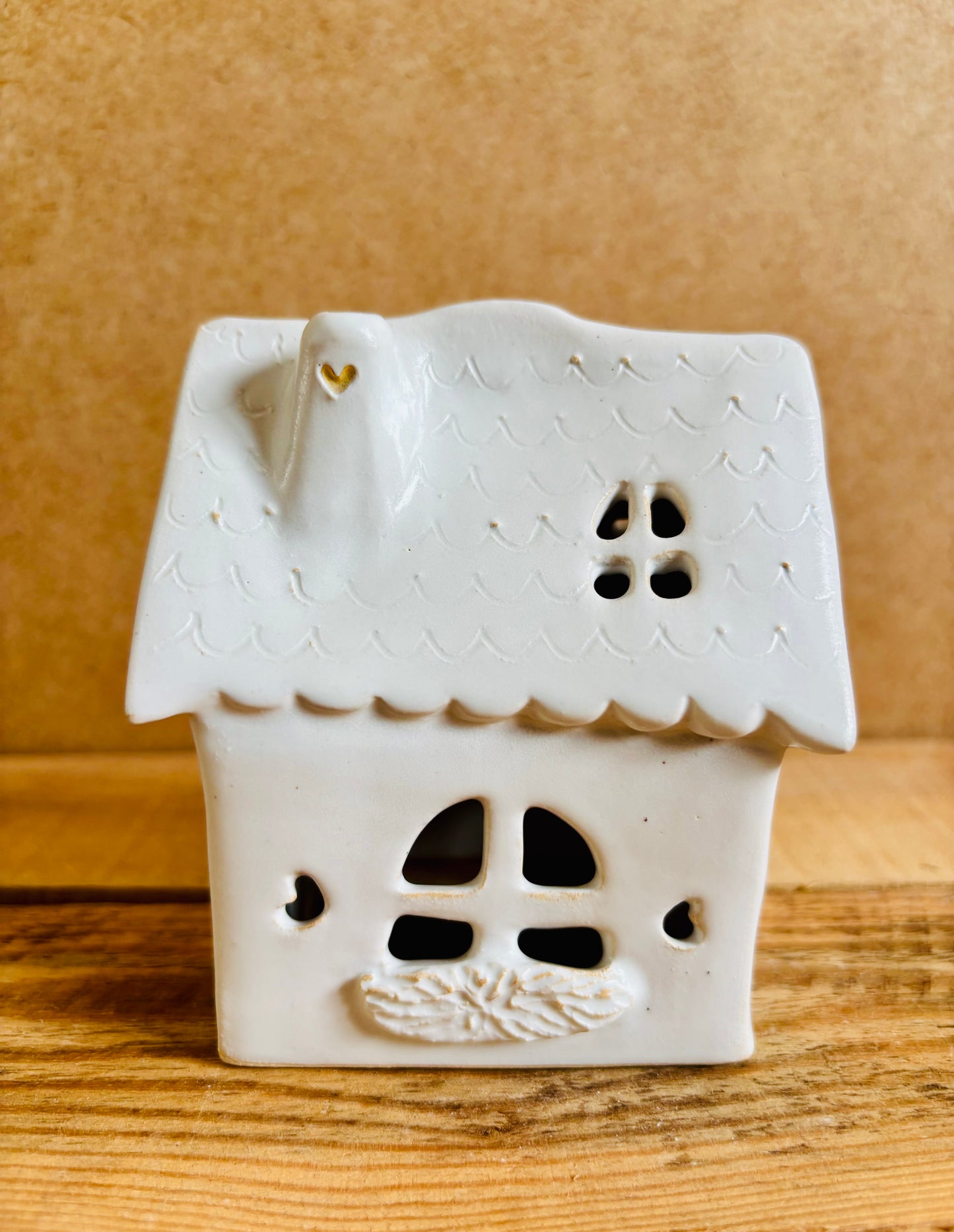 House 1 - white and gold tealight holder