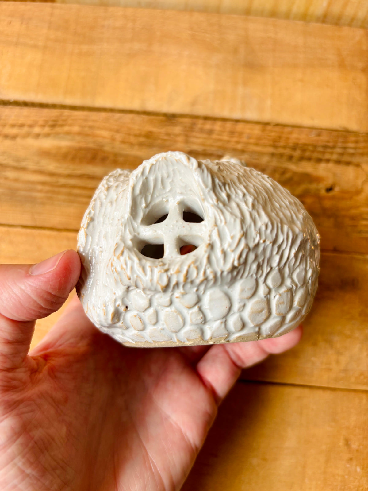 House 1 - white and gold tealight holder